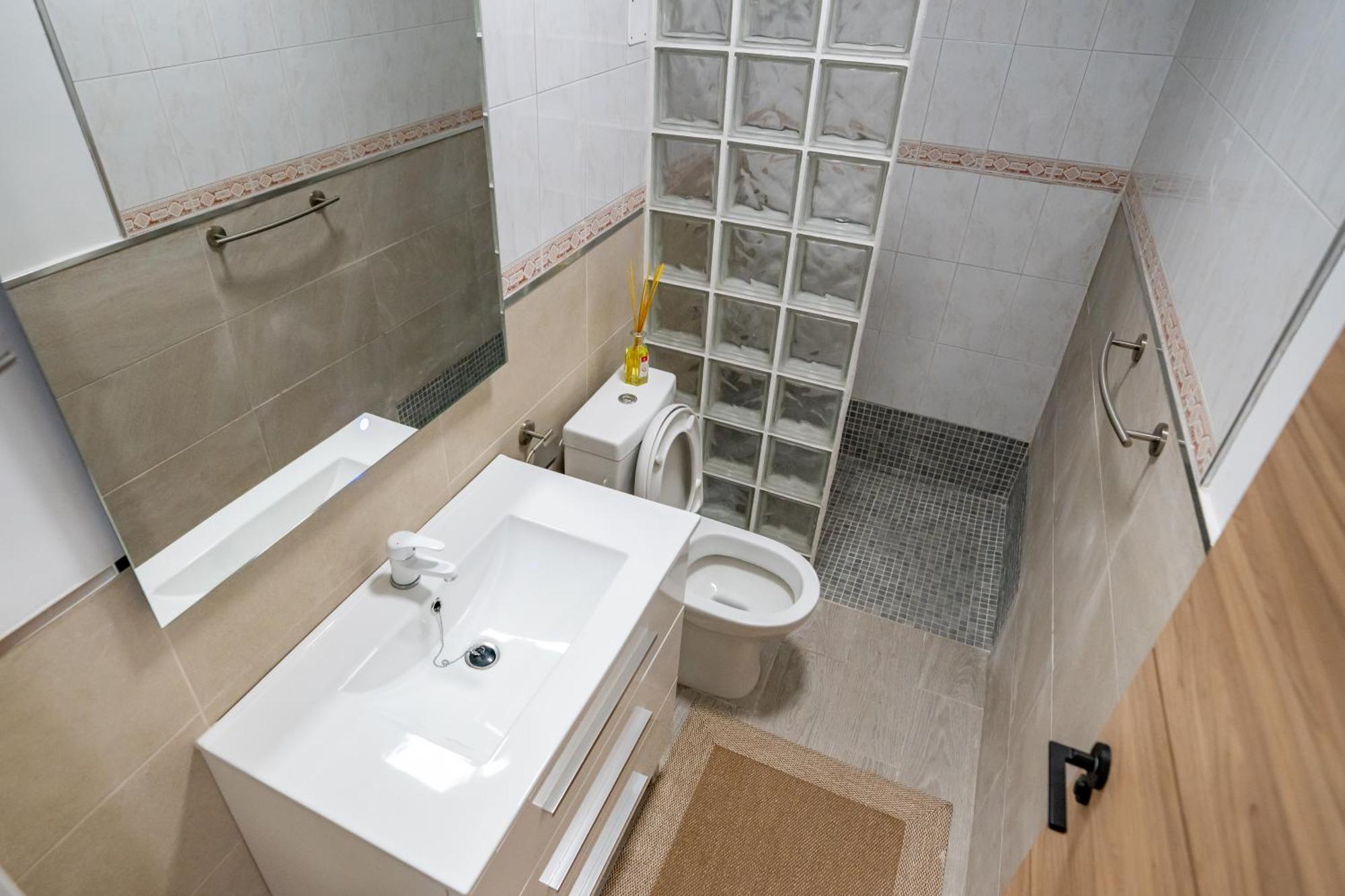 Casa Julio - Alcala Complete Coastal Retreat - Entire Apartment - 3 Min Walk From The Ocean - Shared Entrance With Host Extérieur photo