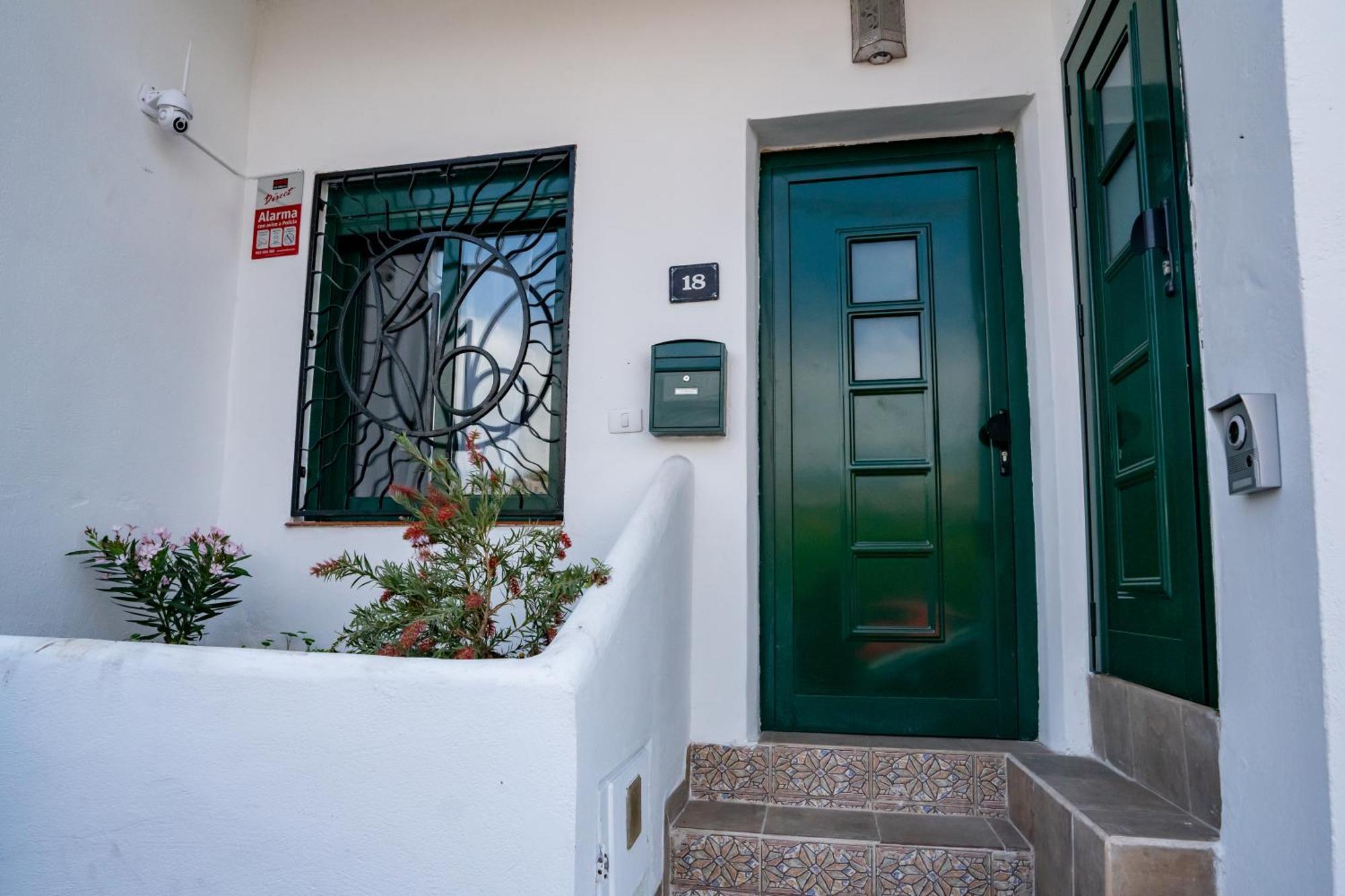 Casa Julio - Alcala Complete Coastal Retreat - Entire Apartment - 3 Min Walk From The Ocean - Shared Entrance With Host Extérieur photo