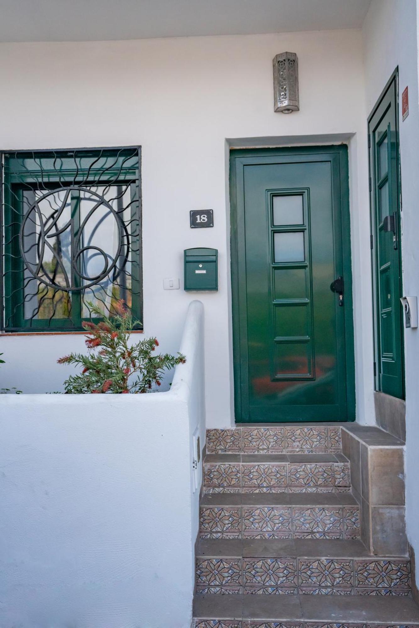 Casa Julio - Alcala Complete Coastal Retreat - Entire Apartment - 3 Min Walk From The Ocean - Shared Entrance With Host Extérieur photo